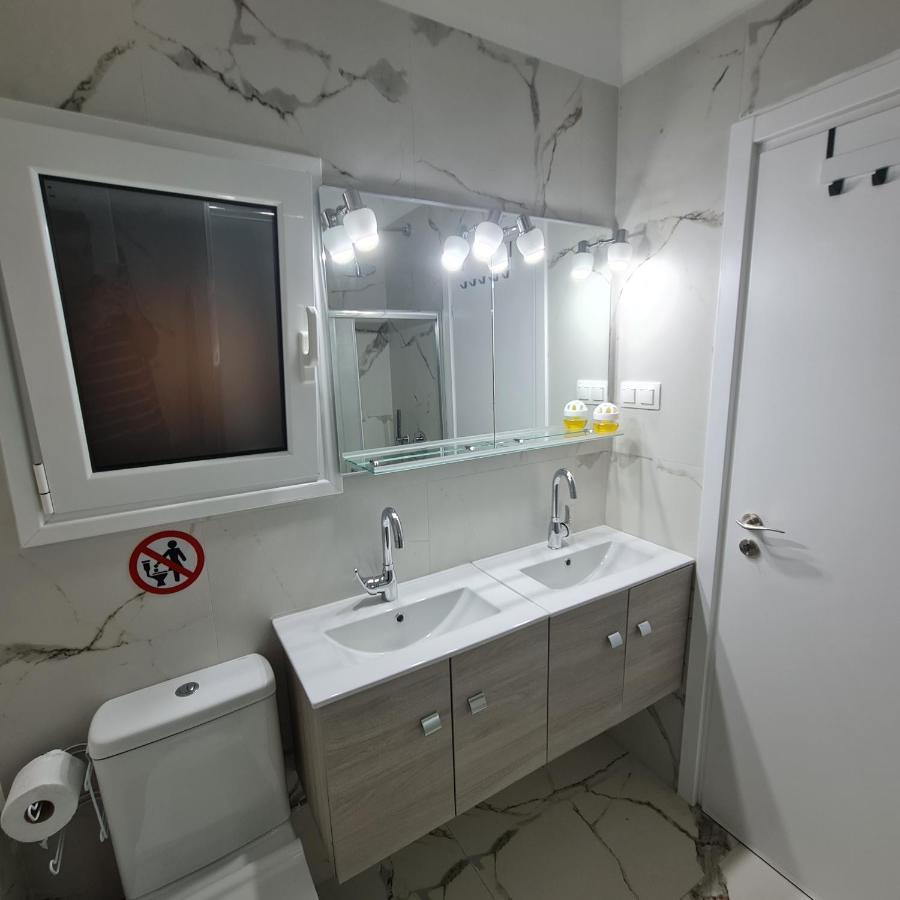 Full Apartment Near Kato Patissia Atenas Exterior foto
