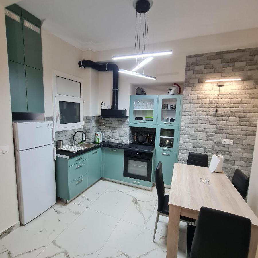 Full Apartment Near Kato Patissia Atenas Exterior foto